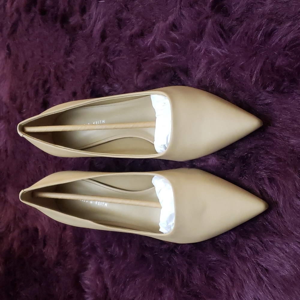 Brand new never worn Charles & Keith size 38 in Beige - Picture 2 of 6